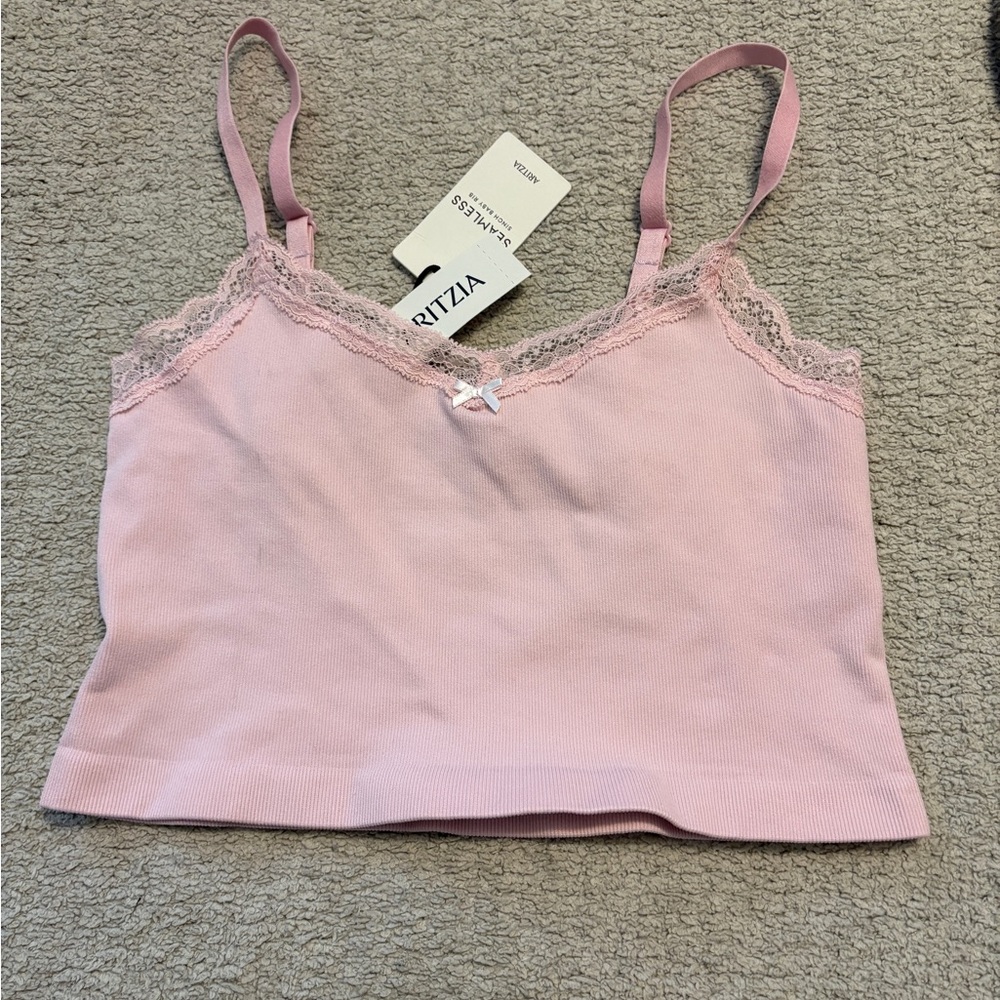 Aritzia Seamless Pink Lace Cami